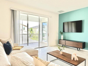 Incredible 3 Bedroom Condo close to Disney 326